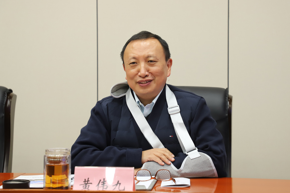 20251112tjlg3.jpg